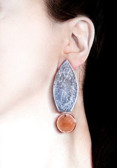 Lightweight earrings Metallic jewelry Large dangles Clip on earring Posts silver and copper Gift idea for women Abstract accessory for her https://www.etsy.com/listing/579126406/lightweight-earrings-metallic-jewelry?utm_source=crowdfire&utm_medium=api&utm_campaign=api Gift Idea For Women, Copper Gifts, Clip On Earring, Unique Diy Gifts, Etsy Instagram