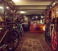 there are many bikes that are in this room