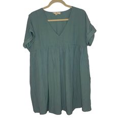 Nwot Women’s Entro Pinstriped Babydoll Turquoise Dress, V-Neck, W/Pockets. Size: Small Measurements: Length: 32” Chest: 20” Comes From A Smoke Free Home. Tags: Babydoll Dress, Flowy Dress, Girly Dress, Mini Dress Turquoise Mini Dress For Summer, Turquoise V-neck Summer Dress, Turquoise V-neck Mini Dress, Casual Style, Turquoise V-neck Mini Dress Casual, Light Blue Cotton V-neck Dress, Casual Turquoise V-neck Mini Dress, Casual Turquoise V-neck Dress, Light Blue V-neck Mini Dress For Daywear, Casual Flowy Turquoise Dress