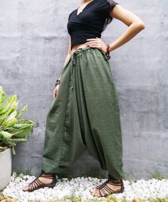 "The harem style trousers made from cotton fabric 100%with an elasticated smock waist and ankles they provide a comfortable lightweight fit, perfect for casual wear, festivals, yoga, holidays as well as pairing with a plain top to get that popular look. D I S C O U N T & P R O M O T I O N ❤ Buy 2 or more items, get 10% off ❤ Buy 4 or more items, get 15% off ENTER the coupon code: IYARA015 ❤ Buy 6 or more items, get 15% off ENTER the coupon code: IYARA020 PLEASE NOTE I can not apply a discoun Harem Pants Outfit, Green Pants Men, Yoga Harem Pants, Olive Green Pants, Festival Pants, Hippie Clothes, Harem Pants Women, Style Trousers, Black Pants Casual