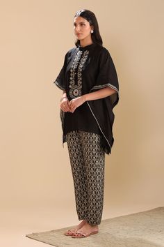 Black chanderi kaftan with floral embroidered placket. Paired with a pant with floral butti prints. - Aza Fashions Pant For Women, Vacuum Storage, Indian Wedding Wear, Pants Pattern, Printed Pants, Wedding Wear, Floral Printed, Aza Fashion, Floral Embroidery