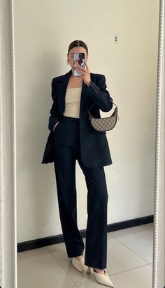 Business Formal Outfit, Corporate Attire Women, Interview Outfits Women, Corporate Baddie, Classy Business Outfits, Business Attire Women, Blazer Outfits For Women, Corporate Attire