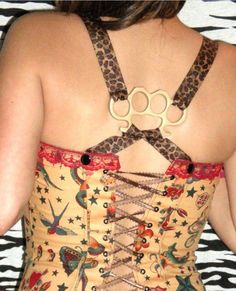 Rockabillyclothingstore Upcycled Fashion Diy Inspiration, Brass Knuckle, Rockabilly Fashion, Up Girl, Dream Clothes, Corset Top, Look Cool, Diy Fashion, Diy Clothes