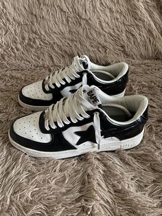 NO BOX 9.5 / 43 / 27.5cm good condition (The heel on the sole was very qualitatively repaired, the wear of the shoe is not affected) Panda Sneakers, Bape Shoes, Bape Sneakers, Bape Sta, Sneakers Athletic, Black Sneaker, Shoes Black, Sneakers White, Black Shoes