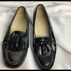 Cole Haan Mens Kiltie Tassel Loafer Dress Shoe Condition:Pre-Owned Good Condition Wear Size: 8 Color: Black Spring Office Tassel Loafers With Wingtip, Spring Wingtip Tassel Loafers For Work, Casual Black Wingtip Tassel Loafers, Formal Flat Loafers With Tassels, Formal Tasseled Flat Loafers, Formal Spring Tassel Loafers Slip-on, Formal Wingtip Tassel Loafers For Fall, Formal Fall Wingtip Tassel Loafers, Casual Oxfords For Semi-formal Spring Occasions