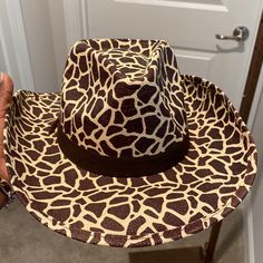 Stylish Cowboy Hat With Inside Elastic Headband. Cowgirl Hat, Western Look, Elastic Headband, Cowgirl Hats, Elastic Headbands, Animal Prints, Cowboy Hat, Cowboy Hats, Animal Print