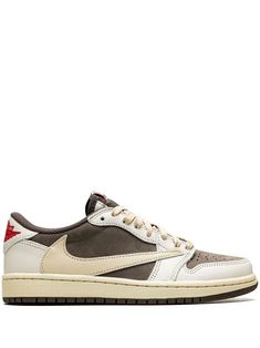 Mocha Sneakers, Travis Scott Low, Reverse Mocha, Sneakers Brown, Wings Logo, Jordan Sneakers, Round Logo, Brown Sneakers, Air Jordan 1 Low