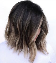 Dark Hair With Money Piece And Balayage, Painted Balayage Brunette, Short Partial Highlights, Brunette Hair Money Piece Highlights, Brunette Bob With Money Piece, Balayage Brunette Short, Blonde Highlights On Dark Hair, Short Hair Highlights, Short Dark Hair