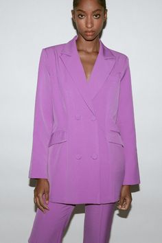 THIS ITEM IS FINAL SALE Elevate your wardrobe with the Luxe Purple Double-Breasted Blazer. This high-fashion blazer features a tailored fit, sophisticated notch lapels, and a chic double-breasted design, perfect for any formal or semi-formal occasion. The Luxe Blazer combines style and comfort, making it a must-have for your collection Product Details: Double-breasted Peak lapels Long sleeves Internal shoulder pads Slanted flap pockets Piped breast pocket Fabric-wrapped buttons Size up for a rel Female Strength, Fabric Buttons, Power Suit, Tailored Blazer, Fitted Blazer, Breasted Blazer, Double Breasted Blazer, Blazer Fashion, Blazer Dress