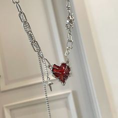 Material: Alloy Color: Necklace Gr Fashion Element: Strawberry Style: Sweet and Cool Style