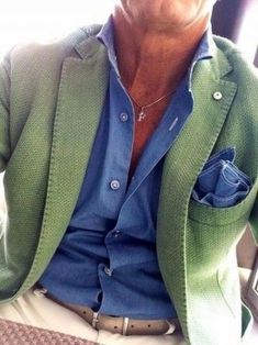 Dorm Hallway, Older Man, Smart Casual Style, Hallway Decor, Mens Fashion Smart, Traje Casual, Green Blazer, Blue Shirt Dress, Mode Casual