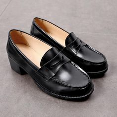 This shoes is Narrow Fit. Soft Rubber Bottom Let You Not Tired After Walking For A Long Time. Details Determine Success Or Failure. Color: Black/BrownMaterial: Enamel leatherLining: Genuine LeatherInsole: Genuine Leather（Unmovable）Sole: RubberHeels: 4.5cm/1.77" Weight: 0.30kg Each Shoes(measured size 7)Great Shoes To Spice Up Any Outfit, From Casual Jeans To Fancy Dress. The More You Wear Them, The More Comfortable They Will Become!Item No. Dwarves1115 Black Round Toe Dress Shoes For Spring, Black High Heel Platform Loafers For Spring, Black Flat Heel Court Shoes For Fall, Black Platform Loafers For Spring, Black Slip-on Oxfords For Fall, Casual Black High Heel Platform Loafers, Fall Office Platform Loafers With Round Toe, Black Closed Toe Dress Shoes For Fall, Black Closed Toe Dress Shoes For Office