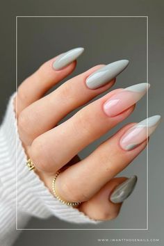 light grey winter nails Nail Grey Color, Winter Nails Colors 2024, Light Grey Nails With Design, Light Gray Nail Ideas, Nails Gray Design, Cold Nails Winter, Light Grey Nail Ideas, Subtle Nail Colors, Light Nail Designs