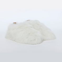 Pearl White Swirl. Ethical Alpaca fur luxury slippers. Leather soles. Sheepskin interior. Made in Peru. Animal cruelty free. Alpaca Slippers, Slippers White, Luxury Slippers, Suri Alpaca, Soft Slippers, Fashion Slippers, Designer Slippers, Fur Slippers, Material Design