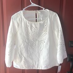 Joie Linen Eyelet Blouse With Tags Elegant Spring Tops For Vacation, Elegant Tops For Spring Vacation, Elegant Spring Vacation Tops, Elegant Cotton Blouse For Vacation, Elegant Cotton Tops For Daytime, Elegant Cotton Vacation Tops, Elegant Cotton Tops For Vacation, Elegant Tops For Daytime In Spring, Elegant Tops For Daytime Spring