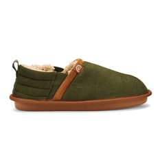 The Jalama Moccasin is perfect for cozy mornings and casual outings. Blending the comfort of corduroy and sherpa with a practical cupsole, these slip-ons keep you feeling relaxed and sure-footed whether you're lounging at home, checking the surf, or popping out for a quick coffee run. Comfortable corduroy upper with soft microfiber collar. Built-in elastic gore and pull tab at heel for easy on-off. Full sherpa fur lining. Extra cushioned high density foam footbed for comfort. Custom Cobian® TPR Casual Suede Outdoor Slippers, Casual Outdoor Suede Slippers, Casual Suede Slippers With Textured Sole, Casual Indoor Slippers With Textured Sole, Casual Slippers With Suede Lining, Casual Suede Slippers For Winter, Casual Suede Winter Slippers, Casual Everyday Slippers With Textured Sole, Casual Slip-on Slippers With Suede Lining