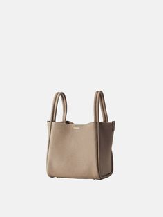 Beige Large Capacity Bucket Bag For On-the-go, Beige Bucket Bag For On-the-go, Elegant Large Capacity Bucket Bag For On-the-go, On-the-go Soft Leather Bucket Bag, Beige Leather Bucket Bag For On-the-go, Leather Bucket, Leather Bucket Bag, Work Travel, Magnetic Closure