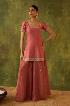 Buy Pink Kurta Pure Chanderi Hand Embroidered Zardosi Square Chitra Sharara Set For Women by Bhawna Sethi Online at Aza Fashions. Chanderi Sharara Suit, Sharara Styles Indian Weddings, Party Kurta Sets For Women, Anarkali Sharara Suits, Aesthetic Kurta Sets For Women, Festive Kurta Sets For Women, Sharara Kurta Designs, Indian Kurta Designs For Women, Kurta Back Designs