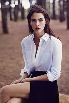 Minimalist Moda, Mode Editorials, Black And White Outfit, Mode Tips, Lilac White, Classic White Shirt, Paris Mode, Vogue Australia, Stil Inspiration