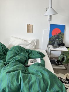 31 Blue Green Duvet Cover, Bedding Styling Cozy, White Comforter With Blue Sheets, Cool Bedroom Layouts, Bedding Ideas Scandinavian, Curtains Next To Bed, Bedding Mix And Match, Blue Striped Bedding Bedroom Ideas, Cool Life Aesthetic