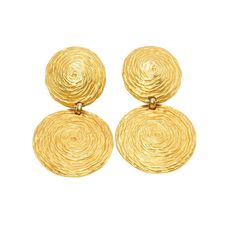 These fabulous vintage clip-on earrings from the 1980s are crafted by the Erwin Pearl jewelry company from yellow gold plate. The large swirled disk design adds a sense of movement and texture to the earrings. A fabulous pair of designer statement earrings to add to your collection! The Erwin Pearl jewelry company was founded in 1957 by Australian Erwin Pearl. In the 1970s, he started incorporating high end fashion jewelry, and is still in operation today. The earrings are in very good vintage c Vintage Yellow Gold Plated Clip-on Earrings, Vintage Gold-plated Clip-on Earrings, Vintage Gold Plated Clip-on Earrings, Vintage Yellow Gold Clip-on Earrings For Party, Vintage Gold-plated Earrings For Evening, Vintage Gold Plated Earrings For Evening, Vintage Yellow Gold Earrings For Party, Vintage Yellow Gold Party Earrings, Vintage Clip