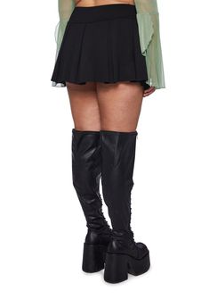 got ya at the head of your class babe! Look cute AF in this pleated mini skirt that has an A-line fit and an elasticized waist. Current Mood Clothing, Brat Summer, Pleaded Skirt, A Line Mini Skirt, Free Socks, Ski Mask, Star Style, Current Mood, Pleated Mini Skirt