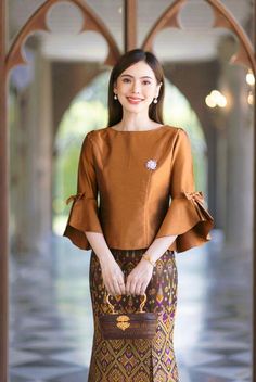 Thai Blouse Shirt Silk Merrit Wedding Elegant Temple Work Women Lady Elegant Elegant Wedding Blouse With Set-in Sleeves, Elegant Long Sleeve Wedding Blouse Piece, Elegant Short Sleeve Wedding Blouse Piece, Traditional Long Sleeve Tops For Wedding, Traditional Long Sleeve Wedding Shirt, Classic Fitted Wedding Blouse, Elegant Fitted Shirt For Wedding, Elegant Fitted Wedding Shirt, Elegant Formal Blouse With Short Sleeves