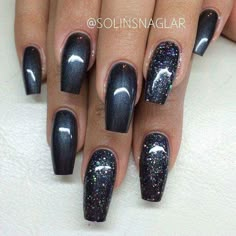 Dark Grey Nails, Hand Jive, Nagellack Trends, Her Nails, Gray Nails, Winter Inspired, Dark Nails, Silver Nails