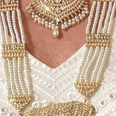 Nauratan Bridal Pearl Necklace Set With Mala /indian Pakistani Shade Wedding Bridal Jewelry/ Full Pakistani Bridal Set - Etsy Canada Gold Sets With Pallu For Marriage, White Kundan Necklaces For Marriage, Traditional White Kundan Necklace For Marriage, White Bridal Necklace With Meenakari For Marriage, Festive Bridal Necklace With Stone Work For Marriage, White Bridal Necklace For Marriage Festivals, Festive White Bridal Necklace For Marriage, White Bollywood Jewelry For Marriage, White Temple Jewelry Set For Marriage