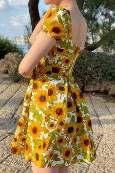 Dorothy Dress, Moms Fashion, Dress With Puff Sleeves, Floral Summer Dress, Sunshine Yellow, American Culture, Yellow Tones, Sunflower Print, Motif Design