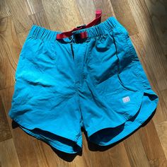 These Are The Perfect Lightweight Summer Shorts! Tried On But Never Worn, Note The Very Small Mark By The Zipper. Not Noticeable When On. Fits A A Women’s 25/26 S Or Maybe Even Xs. Topo Designs, Ripped Shorts, Compression Pants, White Halter Maxi Dress, Mother Denim, Maxi Gowns, Shorts Athletic, Bike Shorts, White Skirts