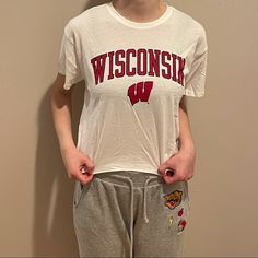 Wisconsin Cropped Tee Size Small New With Tags Summer Collegiate Top For College, Collegiate Short Sleeve Tops For Spring, Collegiate Red Summer Tops, Summer Collegiate Relaxed Fit Tops, Collegiate Style Summer Tops With Relaxed Fit, Summer Collegiate Style Tops With Relaxed Fit, Relaxed Fit Collegiate Summer Tops, White Summer T-shirt, Casual Style, White Short Sleeve Top For College