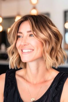 Warm Honey Blonde Wavy Bob Hair Color Idea. Caramel Blonde Bob Hair, Honey Blonde Short Bob, Warm Honey Blonde Short Hair, Caramel Honey Blonde Highlights, Honey Brown Hair Bob, Caramel Blonde Hair Short, Bronde Bob Short, Honey Blonde Hair Bob, Caramel Bob Hair