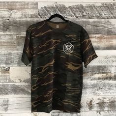 New Ends Co. Camo T-Shirt Size L (New/Never Worn) Casual Camouflage T-shirt Relaxed Fit, Camouflage Graphic Print T-shirt For Streetwear, Casual Camouflage Short Sleeve T-shirt, Camouflage Graphic Print Crew Neck T-shirt, Relaxed Fit Camouflage T-shirt With Graphic Print, Camouflage Graphic Print Relaxed Fit Tops, Summer Camouflage Cotton T-shirt, Camouflage Graphic Print Relaxed Fit T-shirt, Relaxed Fit Camouflage Cotton T-shirt