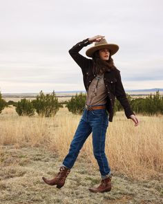 A COWGIRL CLASSIC FOR YOUR CLOSET.
This beautiful button-down is the ultimate wardrobe builder. On its own or open as an overshirt/jacket, this cool corduroy is complemented with chic contrasting pearl snaps. Endless outfit opportunities – you’re gonna want one in every color! Western Style Outerwear With Buttons For Fall, Western Style Fitted Outerwear With Snap Buttons, Fitted Western Outerwear With Snap Buttons, Western Style Outerwear With Button Closure For Work, Western Style Outerwear With Snap Buttons For Fall, Western Style Fall Outerwear With Snap Buttons, Western Style Outerwear For Work, Chisholm Trail, Double D Ranch