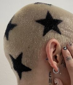 Shaved Head Designs, Short Dyed Hair, Hair Colour Design, Dyed Hair Men, Buzzed Hair, Shaved Hair Designs, Hair Patterns, Bald Hair, Hair Tattoos