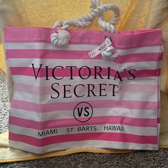 Victoria Secret Beach Bag Miami - St.Barts - Hawaii Nwt Never Used With A Button To Close. Has A Lining In The Inside For Easy Spills And Clean. Addias Outfits, Victoria Secret Beach, Fringe Tote Bag, Gold Tote Bag, Studded Backpack, Victoria Secret Tote Bags, Grey Tote, St Barts, Monogram Tote Bags