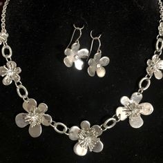 The Silvertone Whimsical Flower Necklace And Earring Set Is A Great Addition To Your Wardrobe. Fun But Practical! Wear It To Work Or Out For Dinner And Drinks. Nwt Whimsical Flower, Necklace And Earring Set, Floral Necklace, Jewelry Inspo, Flower Necklace, Necklace Set, Womens Jewelry Necklace, Earring Set, To Work