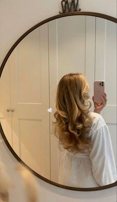 Straight Hair Highlights Blonde, Pink Dress Valentines Day Outfit, Blow Outfit Hair Long, Clean Girl Wedding, Styled Hair, Pinterest Hair