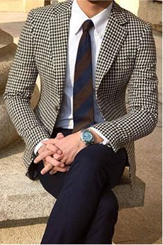 Houndstooth Blazer Outfit Men, Suites Mens, Houndstooth Blazer Outfit, Blazer Outfits For Men, Business Casual Outfits For Men, Black Men Suits, Dapper Gentleman Style, Blazers For Men Casual, Sartorial Style