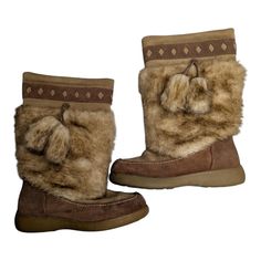 Tan suede and faux fur muk luk style pull-on mid-calf boots with tassel detail, from Cougar. Vintage circa the 1990s. Excellent gently used condition with minimal wear on the soles. Big kids' size 5, also fits women's size 7. Tan Suede, Calf Boots, Mid Calf Boots, The 1990s, Boot Shoes Women, Winter Boots, Big Kids, Mid Calf, Womens Boots