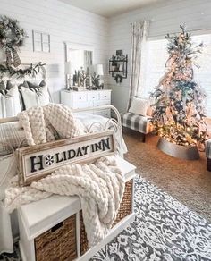 Cozy Farmhouse Bedroom, Holiday Bedroom, Christmas Color Palette, Floral Comforter Sets, Christmas Holiday Decor, Bedroom Decorating Ideas