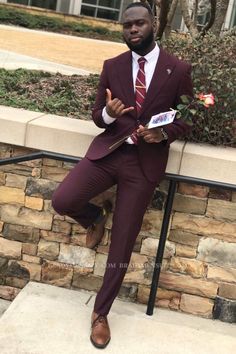 Discover Metallic Chic Dark Burgundy Fashion One Button Point Lapel Mens Suit with allabousuit. Shop for a range of Burgundy Peaked Lapel men's suits for every occasion with rush order service in cheap price. Suit For Prom, Prince Suit, Split Prom Dresses, Prom Dresses Simple, Burgundy Jacket, Burgundy Fashion, Dark Burgundy, Prom Suits, Sequin Prom Dresses