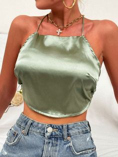 Green Satin Blouse Outfit, Silk Tank Top Outfit, Green Satin Blouse, Crop Top Aesthetic, Mint Top, Silk Crop Top, Personal Style Inspiration, Tank Top Outfits, Silk Tank Top