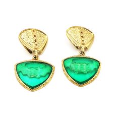 Big Clip On Green Earrings, Non Pierced Ears, 18K Gold Plated  Made with zync alloy and resin Big Earrings, Green Earrings, Zinc Alloy, Kitsch, Ear Piercings, Statement Earrings, Clip On Earrings, 18k Gold, Gold Plate