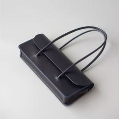 Mode Ulzzang, Diy Leather Bag, Daily Bag, Girly Bags, Fancy Bags, Shoe Bags, Pretty Bags, Leather Gifts, Leather Bags Handmade