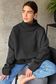 Turtleneck Jumper, Oversized Turtleneck, Turtle Neck Jumper, Oversized Jumper, Thick Sweaters, Back To School Outfits, Sweater Weather, Sweater Vest, Dress Making