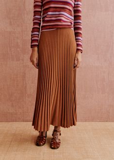 Pleated knit midi skirt;Elasticated waist;Side length: 79 cm (on a size S)