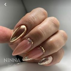 Engagement Nail Art, Bandana Nails, Gold Gel Nails, Bridal Nails Designs, Engagement Nails, Encapsulated Nails, Hippie Nails, Beauty Nails Design, Christmas Gel Nails