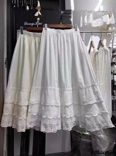 Olivia Mark - Floral Lace Trim A-line Midi Skirt in Casual Style White A-line Cotton Maxi Skirt, White Cotton A-line Maxi Skirt, Spring A-line Mini Skirt, Spring A-line Mini Skirt With Lining, Summer A-line Ruffled Skirt, White Non-stretch Lined Skirt, Flowy A-line Mini Skirt For Spring, Spring A-line Flowy Mini Skirt, Cotton A-line Mini Skirt For Spring